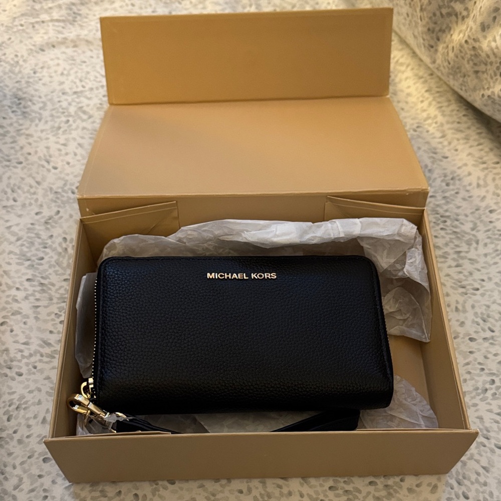 Michael Kors Black Pebbled Leather Wallet with Gold Hardware NWT - Picture 5 of 6